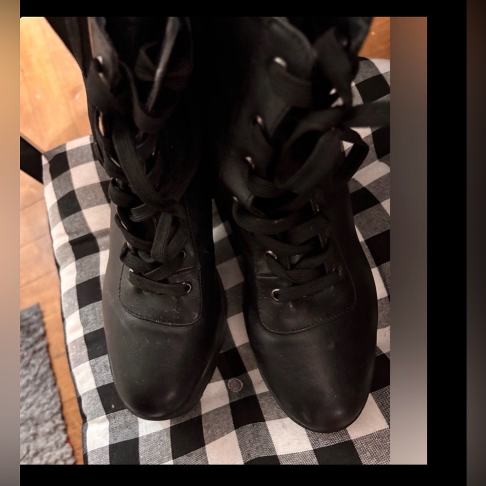 Stylish Black Women's Boots